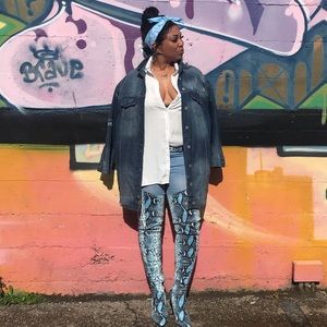 IM MOVIN ON BELTED THIGH HIGH CHAP